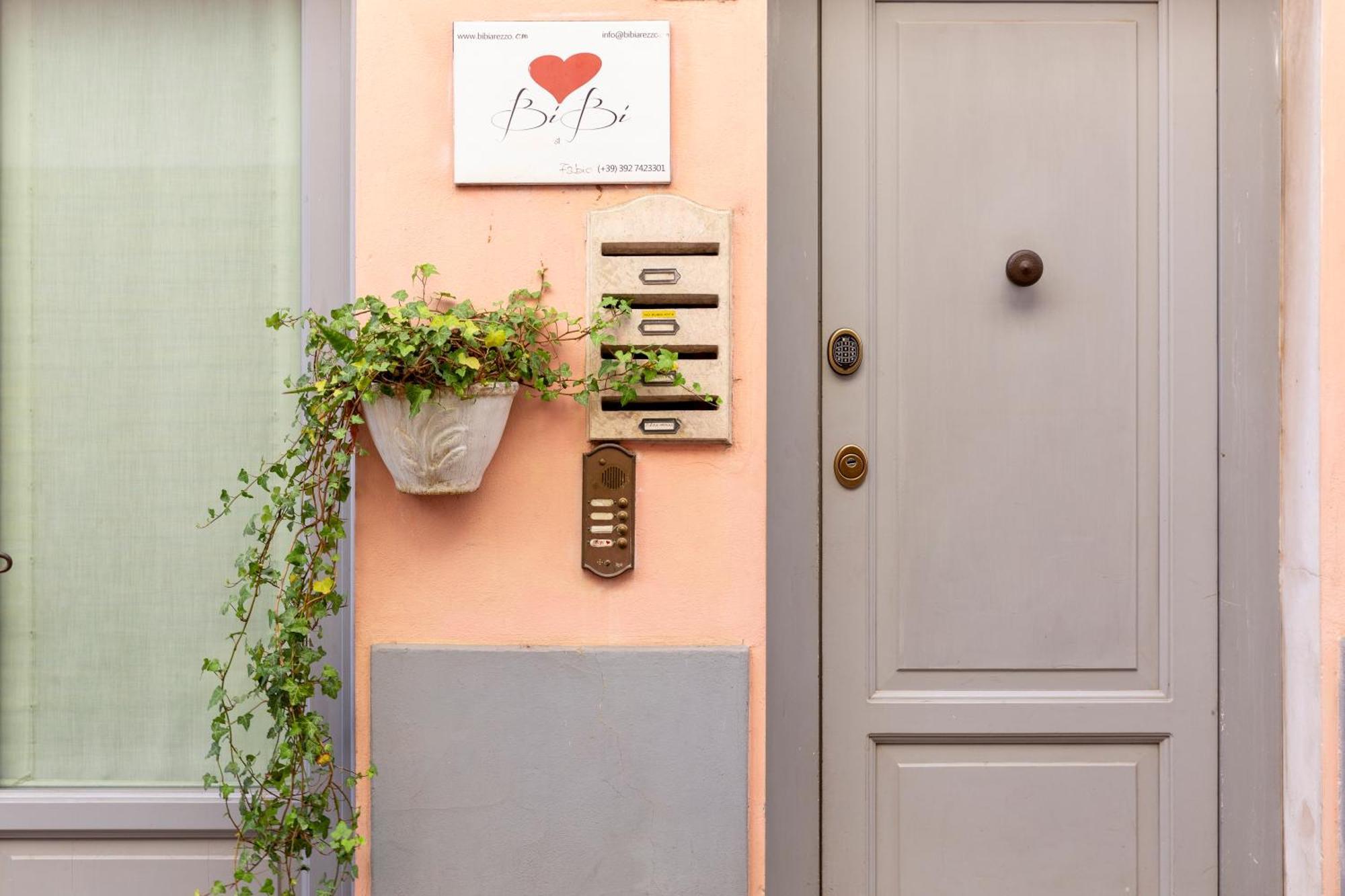 Bibi Boutique Arezzo Living Suite Rosafragola & Verdeconiglio Eksteriør billede